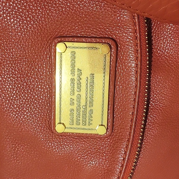 25. AUTHENTIC MARC BY MARC JACOBS - Picture 3 of 12